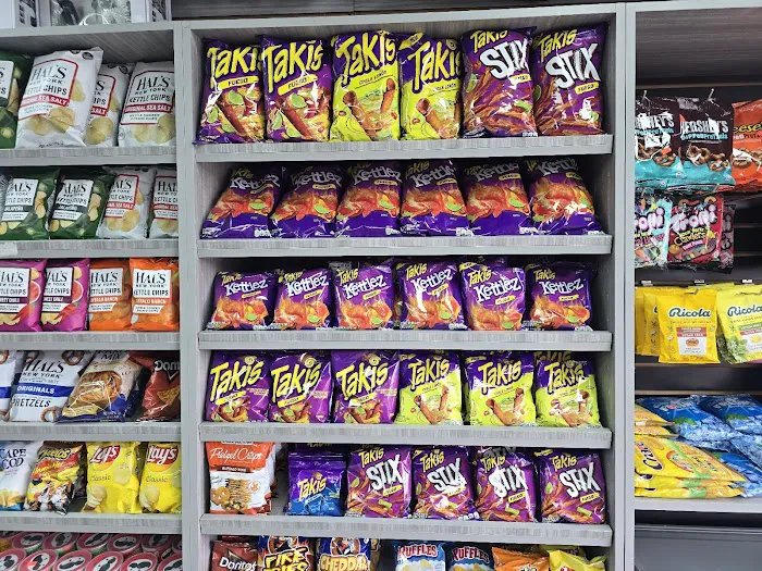 EVE'S CRAVEMANIA DELI & GROCERY Picture 7
