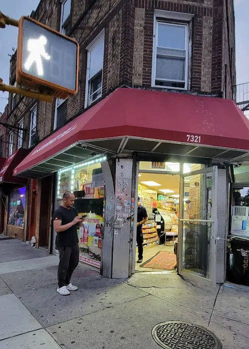 74th st Gourmet Deli Picture 2
