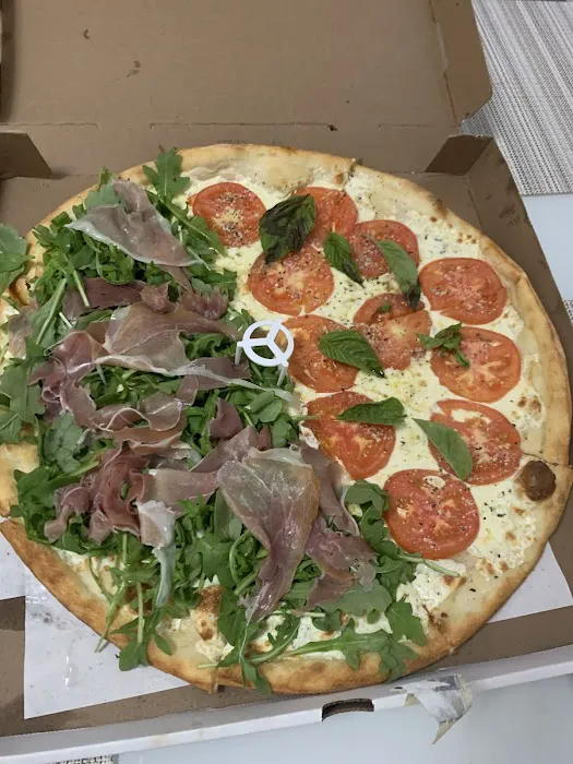Carlo's Pizza Picture 8