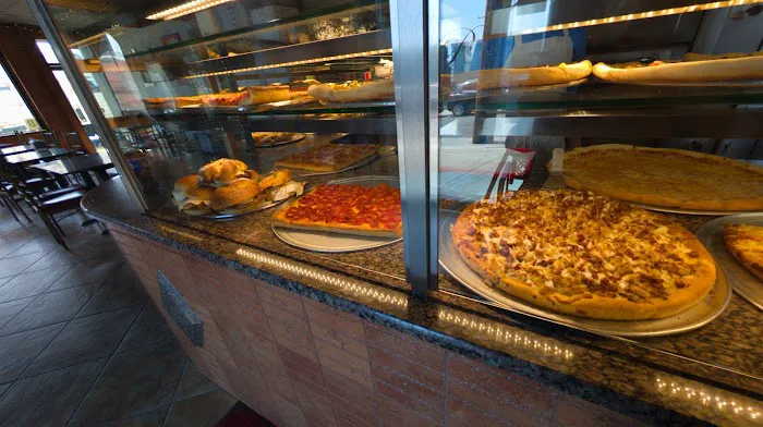 Rosa's Pizza Picture 3