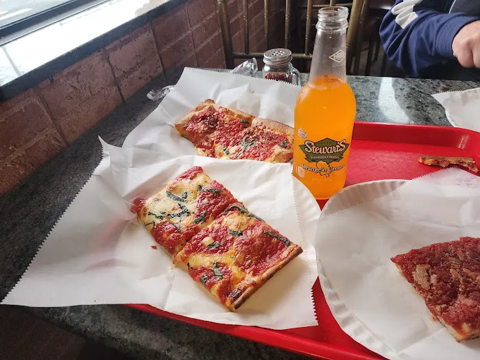 Rosa's Pizza Picture 2