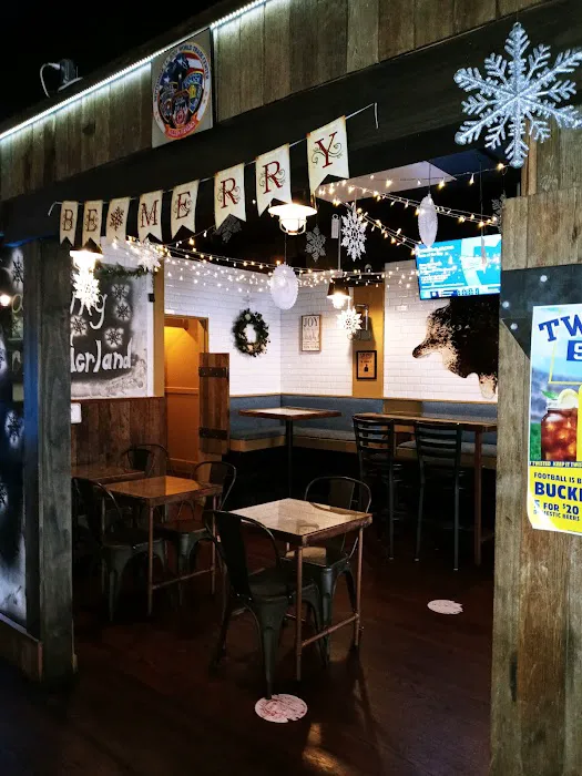 The Village Saloon Picture 4