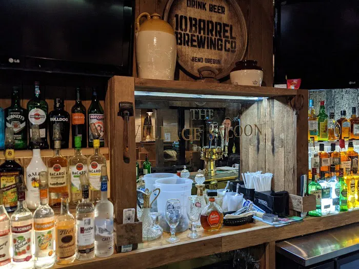 The Village Saloon Picture 5