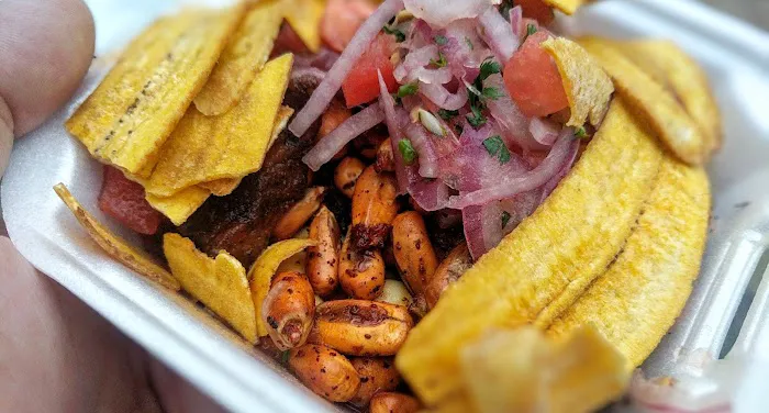 Salchipapas y Ceviche de Chochos El Mijin Picture 4
