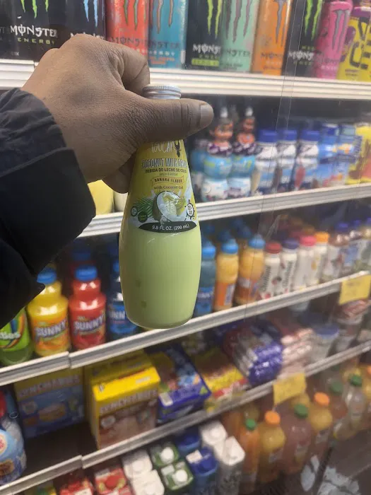 Pavan Deli & Grocery Picture 9