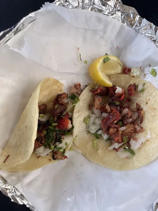 TACOS AL GUSTO NYC Picture 3