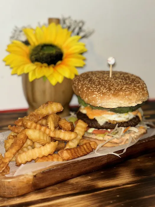 809 Steak & Fries R’us Picture 4