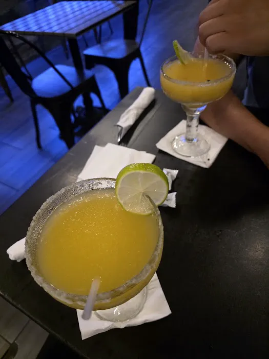 Estrella Latina Bar & Grill | Dominican Restaurant Picture 9