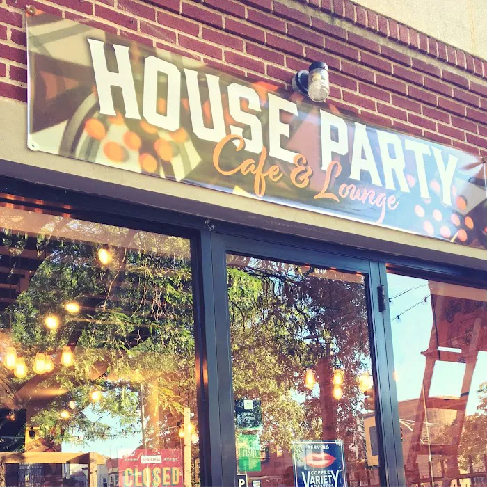 House Party Cafe & Lounge Picture 7