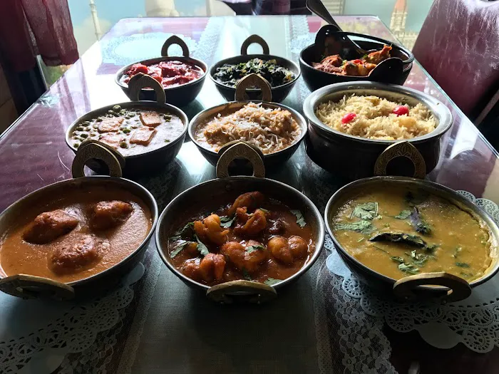 Indian Curry Heights Picture 9