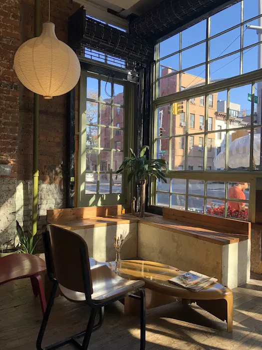 Early Yves Cafe Picture 4