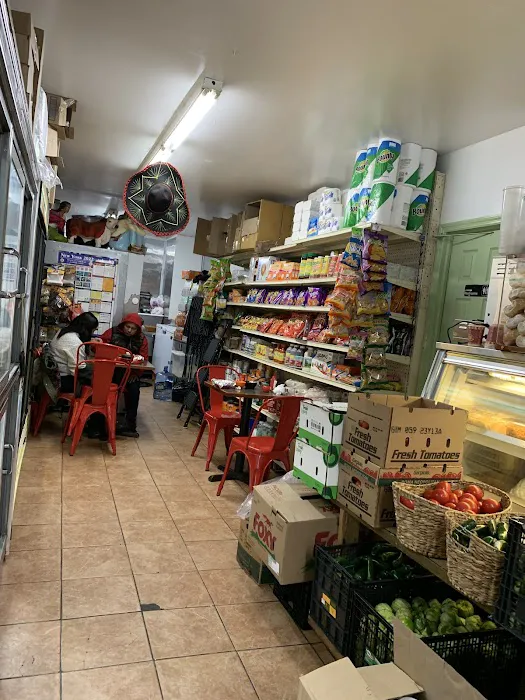 Itzel's Taqueria Deli Picture 1