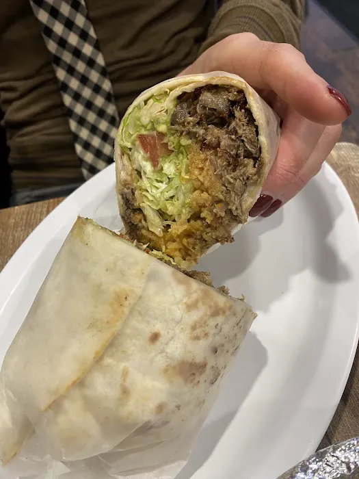 Itzel's Taqueria Deli Picture 2