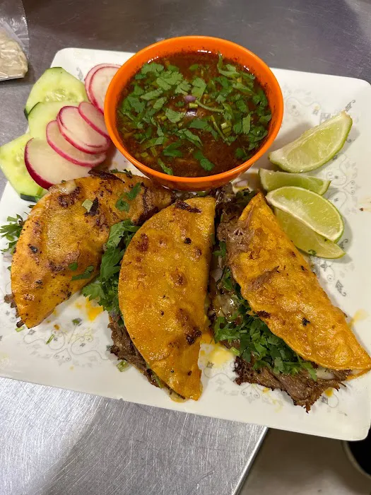 Itzel's Taqueria Deli Picture 10