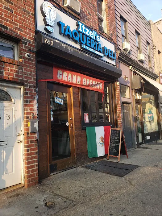 Itzel's Taqueria Deli Picture 4