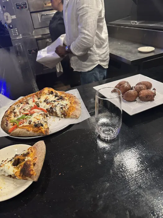 S&Q Pizza Parlor Picture 7
