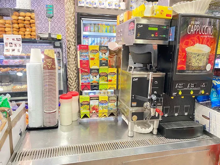 Alsqer Deli & Grocery Corp. Picture 2