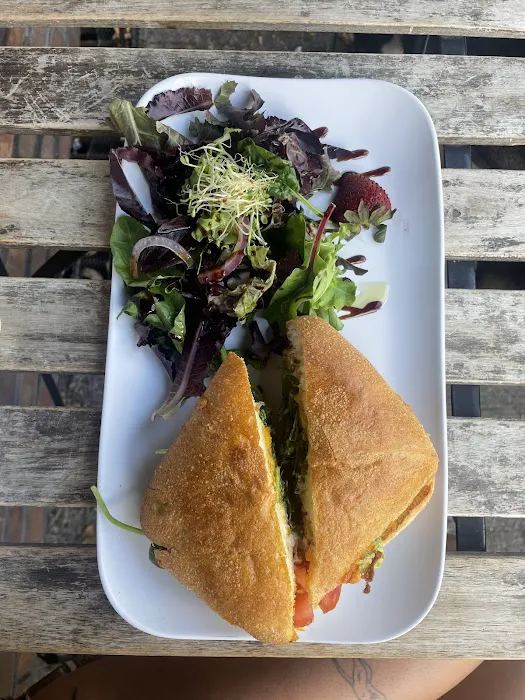 Nomad Cafe and Eatery Picture 5