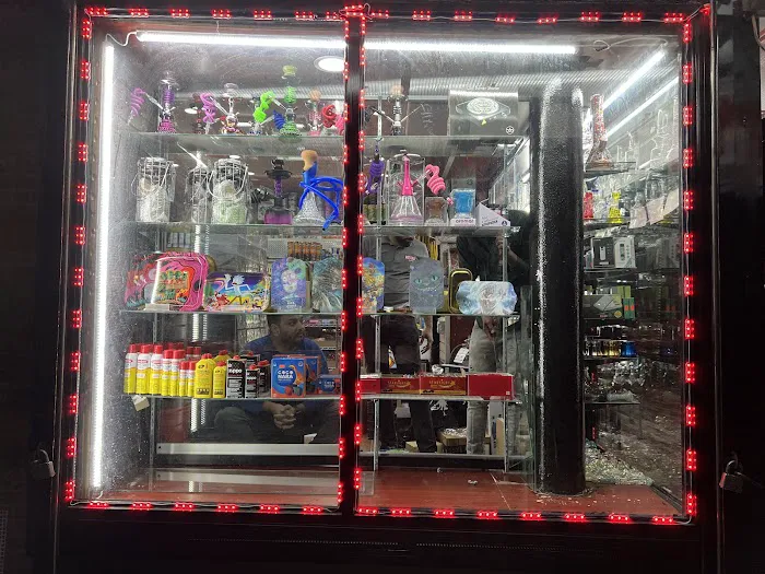 Family Deli & smoke shop Picture 6