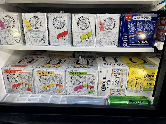 Family Deli & smoke shop Picture 2
