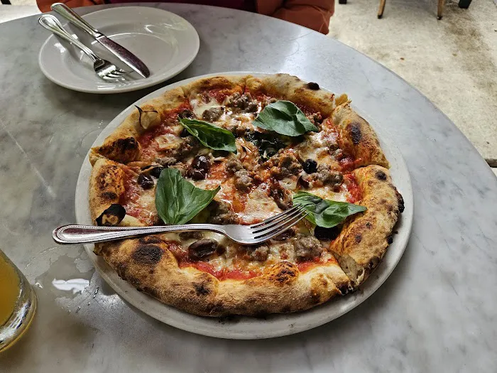 Saraghina Pizzeria Picture 8