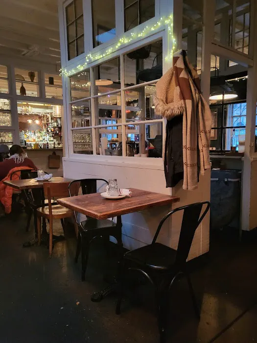 Saraghina Pizzeria Picture 3
