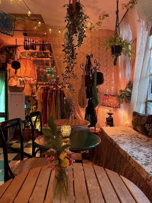 Secret Garden Oasis Juice Bar & Tea House Picture 8