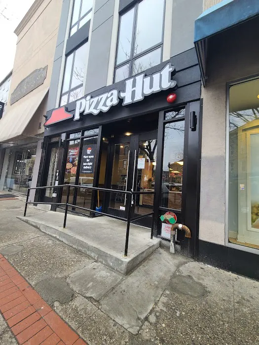 Pizza Hut Picture 5