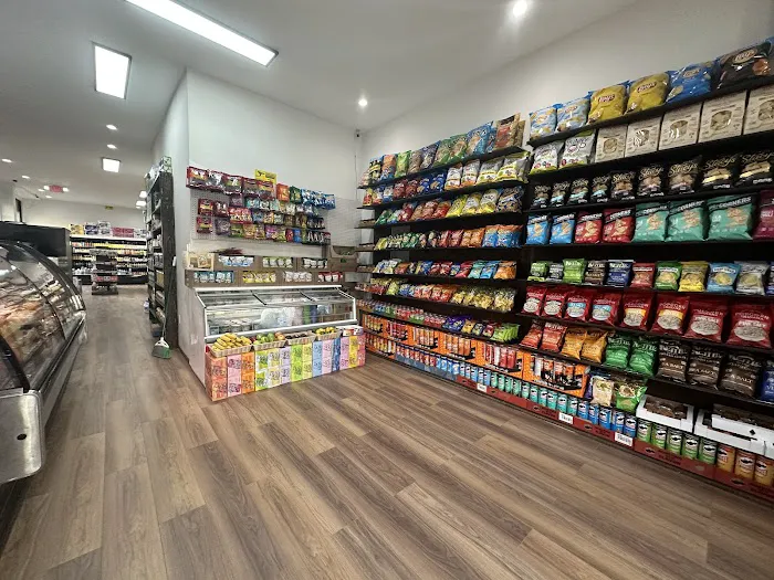 67 Forest deli Picture 2