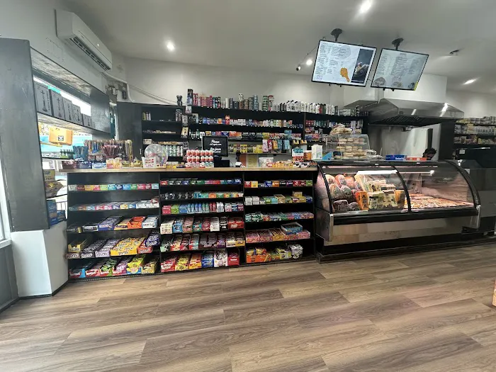 67 Forest deli Picture 7