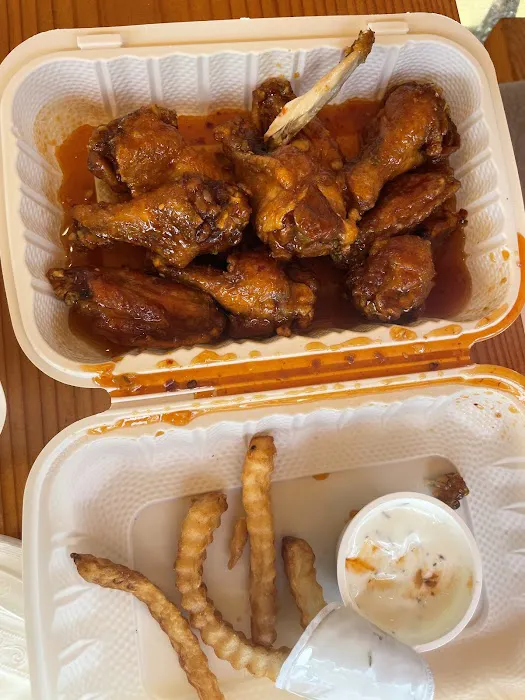 Wings & Seafood Picture 3