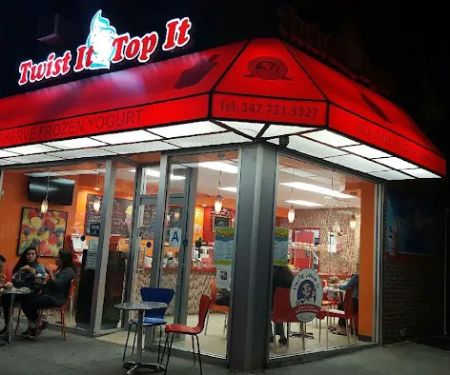Twist It Top It Frozen Yogurt & Cafe