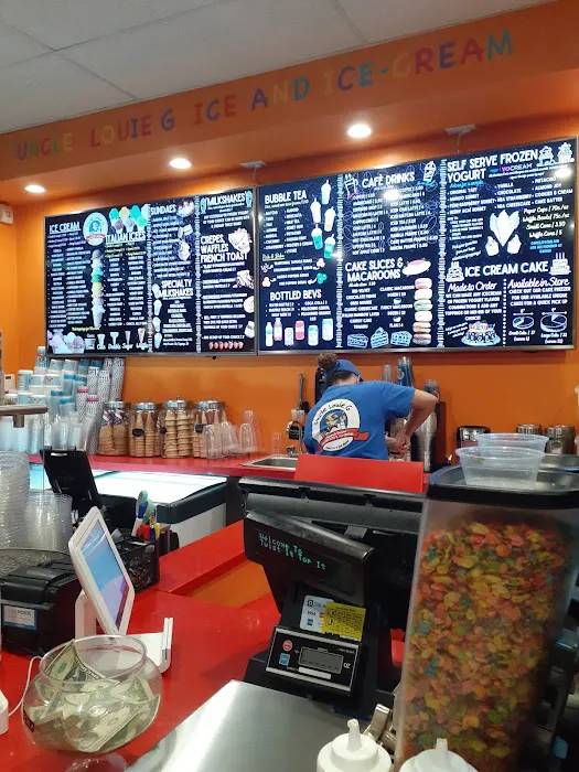 Twist It Top It Frozen Yogurt & Cafe Picture 2