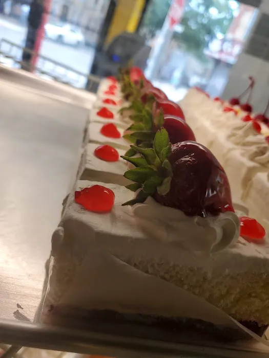 Rosas Bakery & Restaurant Picture 10