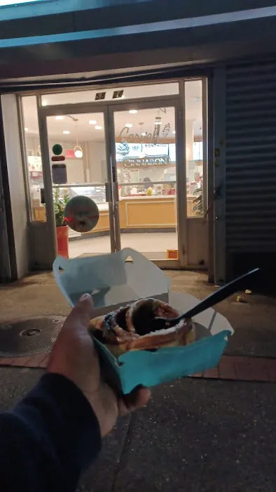 Cinnabon Picture 5