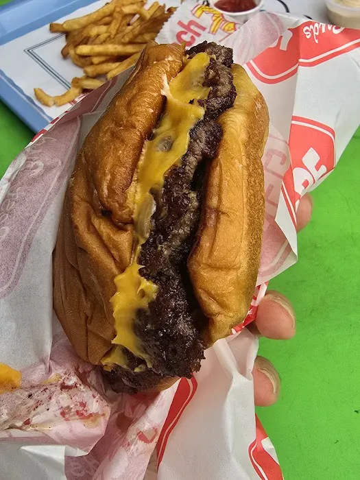 Best Buds Burgers Picture 5