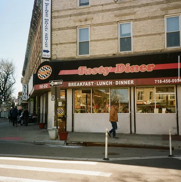 Tasty's Diner Picture 10