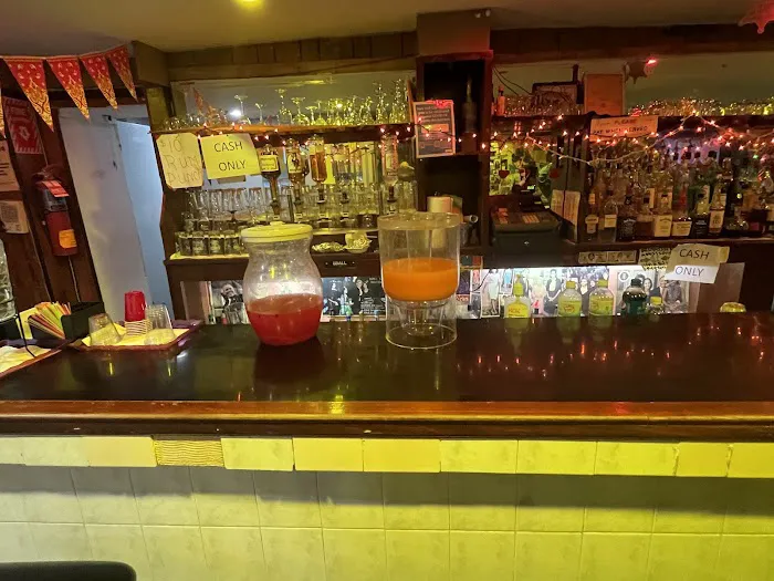 Tip-Top Bar & Grill Picture 5