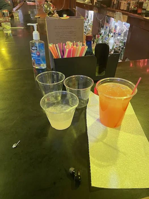 Tip-Top Bar & Grill Picture 3