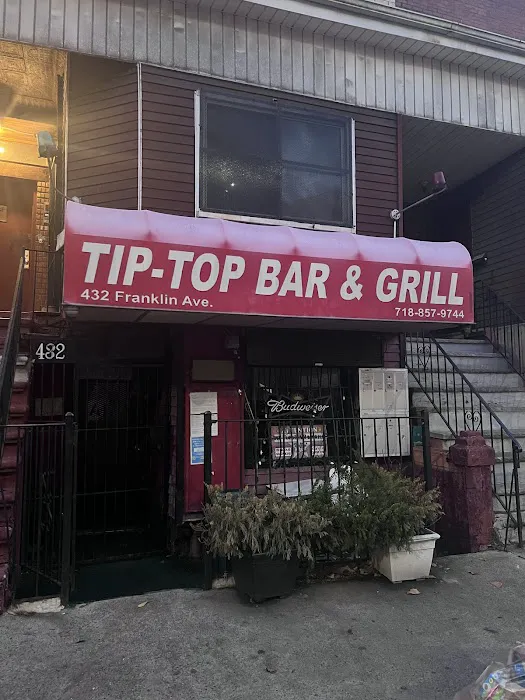Tip-Top Bar & Grill Picture 9