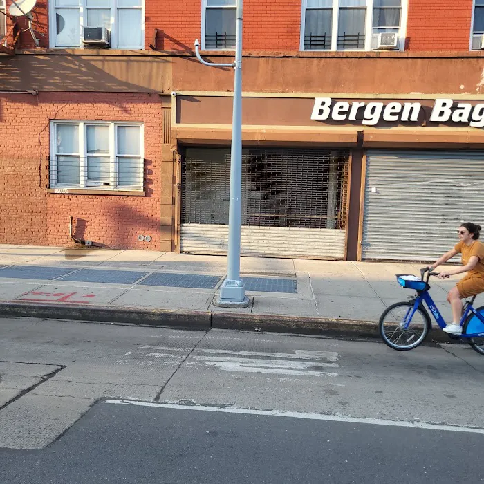 Bergen Bagels on Fulton Picture 8
