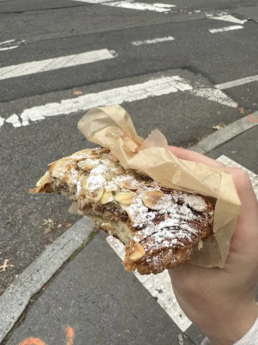 La Bicyclette Bakery Picture 2