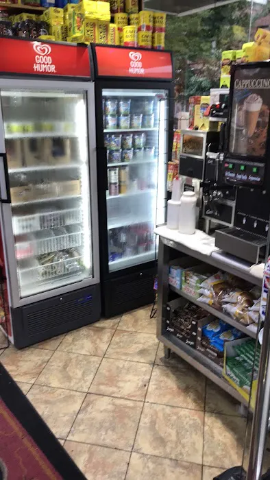 Habibi Deli & Grocery Picture 10