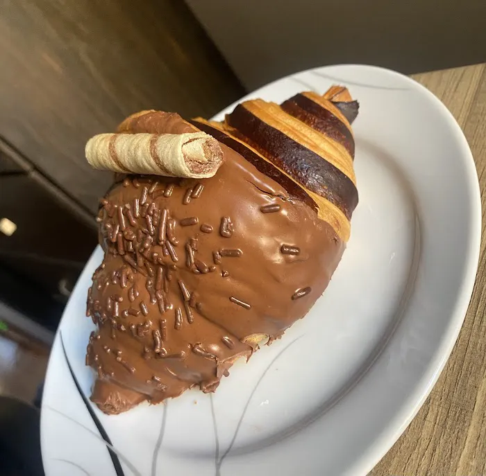 Happy Cake Bistro Picture 5