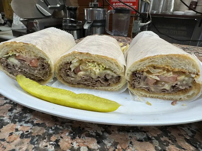 Santos Gourmet Deli Grocery Picture 4