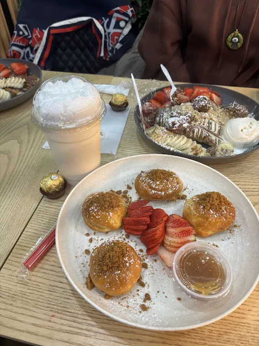 Crepe House Picture 2