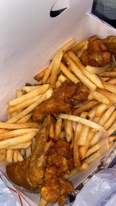 Blazin chicken and gyro Picture 5