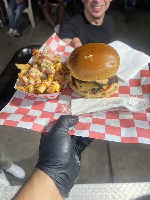 El Mañoso Food Truck Picture 9