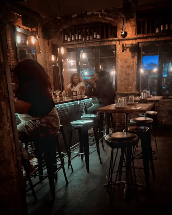 Charlies Bar & Kitchen Picture 1