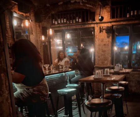 Charlies Bar & Kitchen